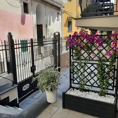 La Magnolia Rooms Прочида Екстериор снимка