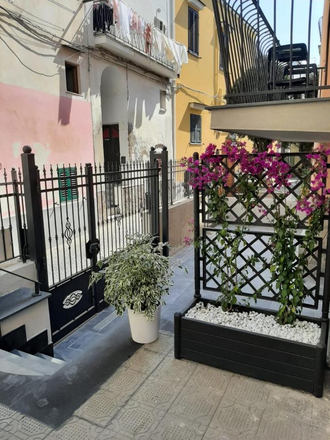 La Magnolia Rooms Прочида Екстериор снимка