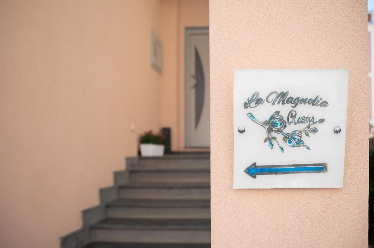 La Magnolia Rooms Прочида Екстериор снимка